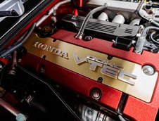 Honda S2000 cu 1.322 de kilometri la bord