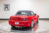 Honda S2000 cu 1.322 de kilometri la bord