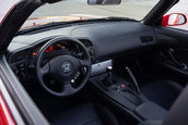 Honda S2000 cu 1.322 de kilometri la bord