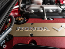 Honda S2000 cu 1.322 de kilometri la bord