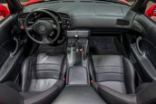 Honda S2000 cu 1.322 de kilometri la bord