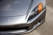 Honda S2000 cu 1.464 km la bord