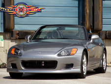 Honda S2000 cu 1.464 km la bord