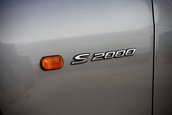 Honda S2000 cu 1.464 km la bord