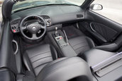 Honda S2000 cu 1.464 km la bord