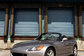 Honda S2000 cu 1.464 km la bord