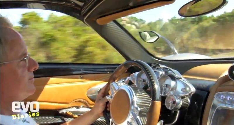 Horacio Pagani scoate la plimbare modelul Huayra Horacio Pagani scoate la plimbare modelul Huayra