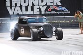 Hot Rod: Un Ford din 1933 cu veleitati de dragster