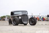 Hot Rod: Un Ford din 1933 cu veleitati de dragster