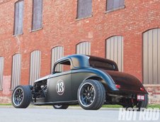 Hot Rod: Un Ford din 1933 cu veleitati de dragster