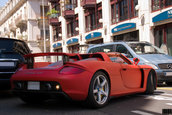 Hot sau nu? Carrera GT in rosu mat...