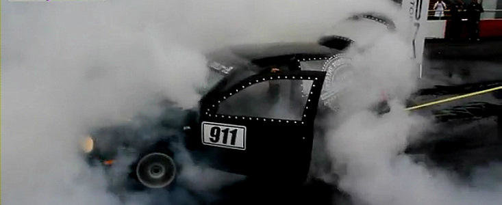 HOT VIDEO: Burnout masiv cu un Volkswagen Golf