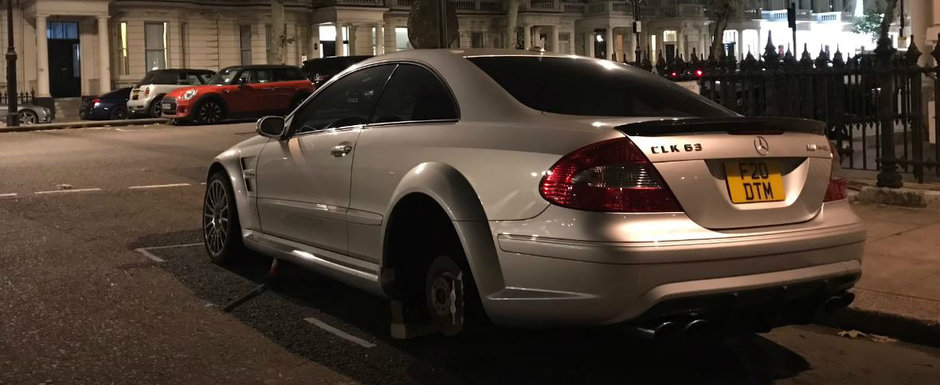 Hotii i-au lasat CLK-ul Black Series pe caramizi. Exista numai 500 de masini in toata lumea Hotii i-au lasat CLK-ul Black Series pe caramizi. Exista numai 500 de masini in toata lumea