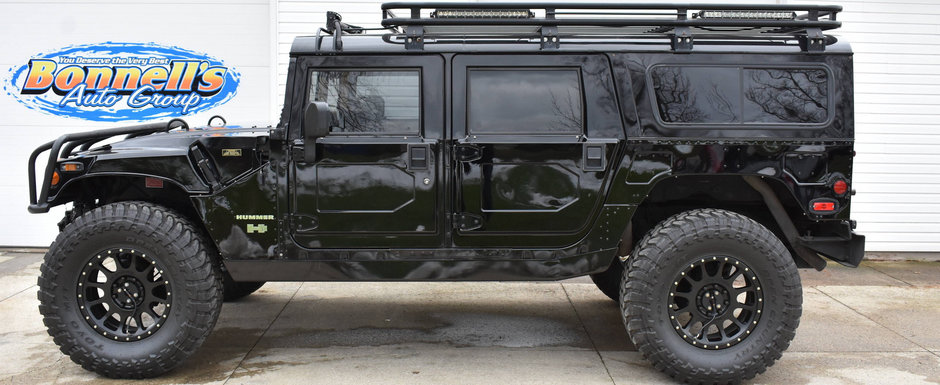 Hummer H1 face orice SUV din prezent sa para plictisitor. Cat mai costa unul in ziua de azi Hummer H1 face orice SUV din prezent sa para plictisitor. Cat mai costa unul in ziua de azi