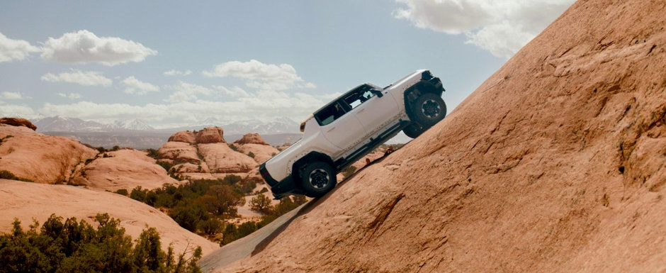 HUMMER se intoarce! Americanii au scos in off-road noul model cu 1.000 CP si 15.592 Nm sub capota HUMMER se intoarce! Americanii au scos in off-road noul model cu 1.000 CP si 15.592 Nm sub capota