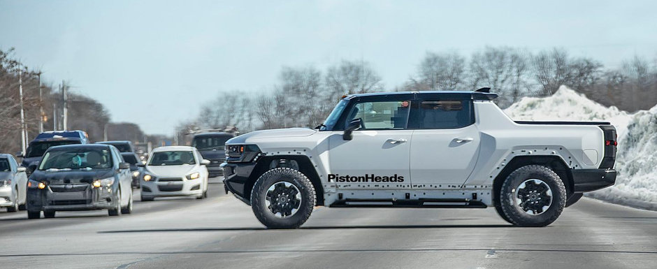 HUMMER se intoarce! Noul model cu 1.000 CP si 15.592 Nm sub capota, surprins complet necamuflat in trafic HUMMER se intoarce! Noul model cu 1.000 CP si 15.592 Nm sub capota, surprins complet necamuflat in trafic