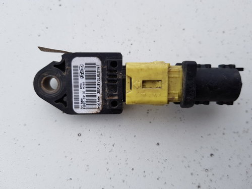 Hyundai accent 95920-3K100  SENSOR ASSEMBLY-FRONT IMPACT