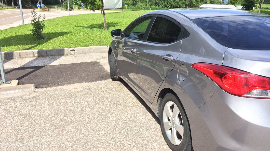 Hyundai Elantra 1600 2013