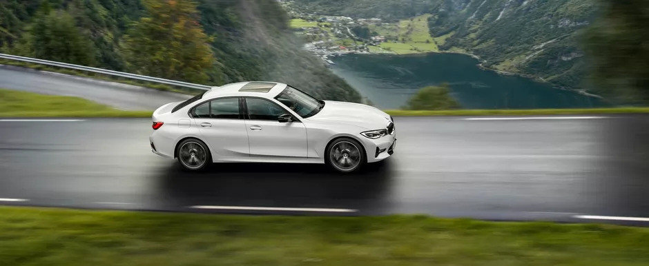 I se va spune si BMW-ul saracului. Cat costa noul 318i cu motor de 156 CP si 0-100 km/h in 8.4 secunde