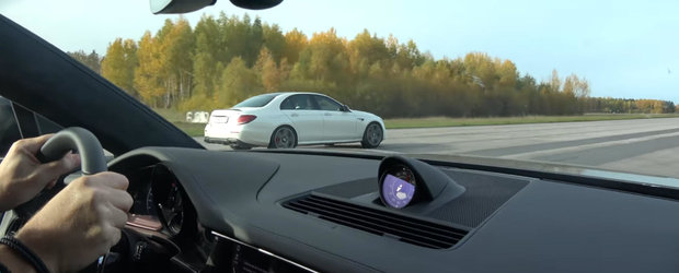 Ia bataie pe banda rulanta. Noul Panamera Turbo invins fara drept de apel de un Mercedes-AMG E63 S