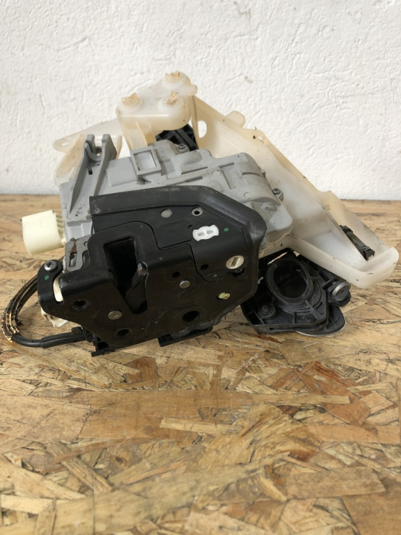 Iala broasca dreapta fata Passat B7 TSI combi 2012 (cod intern: 11336)