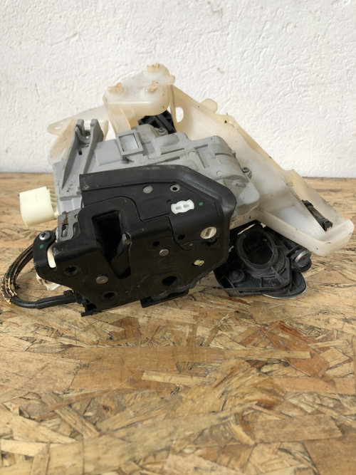 Iala broasca dreapta fata Passat B7 TSI combi 2012 (cod intern: 11336)