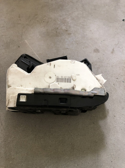 Iala broasca usa dreapta fata VW Golf 6 sedan 2009 (5K1837016B)
