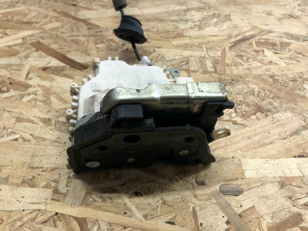 Iala broasca usa dreapta spate Audi A6 2012 sedan 2012 (8J1837016C)