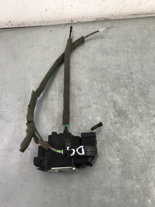 Iala broasca usa dreapta spate Nissan Qashqai 1.6 benzina Manual sedan 2009 (cod intern: 69549)