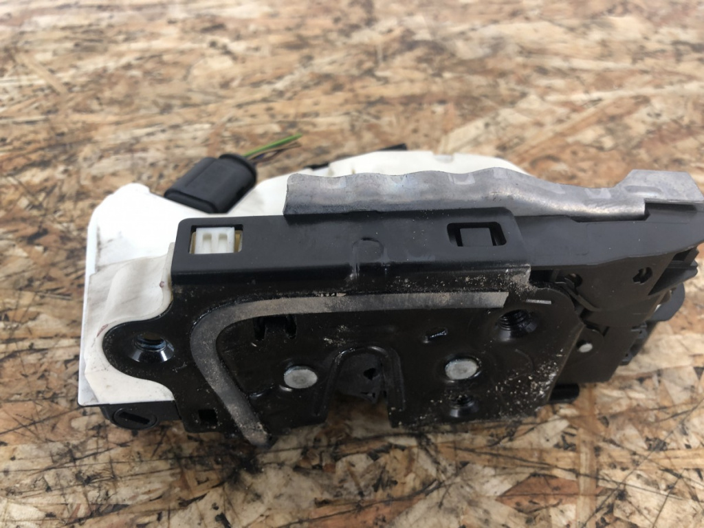 Iala broasca usa dreapta spate Skoda Fabia 3 combi sedan 2011 (5N0839016D)