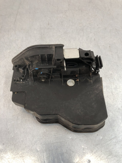Iala broasca usa stanga spate BMW Seria E87 120d Manual 2011 sedan 2011 (7202147)
