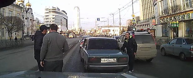 Iar premiul pentru cei mai amuzanti smardoi din trafic se duce la... Rusia!