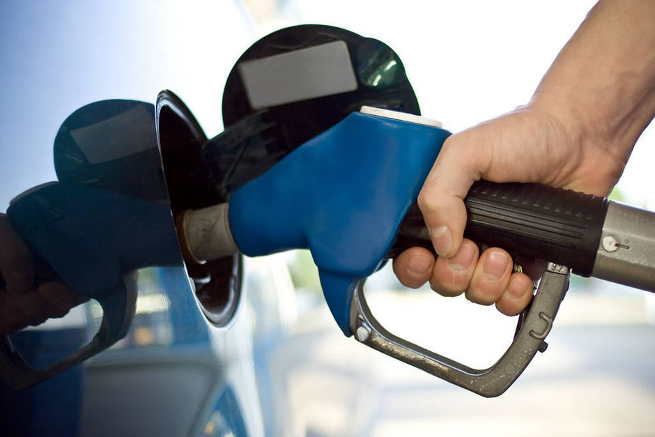 Iar s-a scumpit benzina! Iar s-a scumpit benzina!