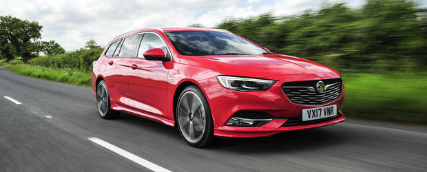 Il avem in cateva noi imagini. Noul Opel Insignia arata grozav in cinci portiere si culoarea rosu