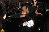 Imagini de arhiva: Andreea Tonciu calare pe masini acum 10 ani la 4TuningDAYS