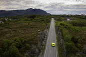 Imagini de vis: Mercedes SLS AMG  E-Cell pozeaza in Norvegia