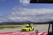 Imagini de vis: Mercedes SLS AMG  E-Cell pozeaza in Norvegia