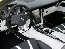 Imagini de vis: Mercedes SLS AMG  E-Cell pozeaza in Norvegia