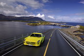 Imagini de vis: Mercedes SLS AMG  E-Cell pozeaza in Norvegia