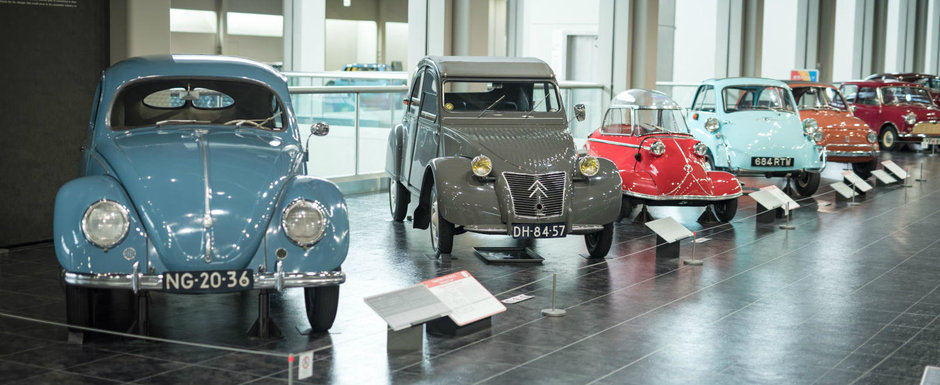 Imagini nemaivazute cu Muzeul Toyota din Japonia. Vizitatorii se pot plimba printre masini Ferrari, VW si Citroen Imagini nemaivazute cu Muzeul Toyota din Japonia. Vizitatorii se pot plimba printre masini Ferrari, VW si Citroen