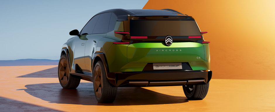 Imaginile care au bagat frica in sefii de la Dacia. Citroen prezinta oficial noul C5 Aircross cu un design super spectaculos la exterior si doua display-uri diferite la interior Imaginile care au bagat frica in sefii de la Dacia. Citroen prezinta oficial noul C5 Aircross cu un design super spectaculos la exterior si doua display-uri diferite la interior