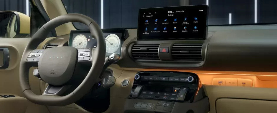 Imaginile care au bagat frica in sefii de la Dacia. Hyundai prezinta oficial noul Inster cu un design modern la exterior si doua display-uri uriase la interior. Cat costa in Romania Imaginile care au bagat frica in sefii de la Dacia. Hyundai prezinta oficial noul Inster cu un design modern la exterior si doua display-uri uriase la interior. Cat costa in Romania