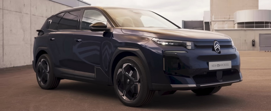 Imaginile care au bagat frica in sefii de la Dacia. Citroen prezinta oficial noul C5 Aircross cu un design super spectaculos la exterior si doua display-uri diferite la interior. Cum arata in realitate Imaginile care au bagat frica in sefii de la Dacia. Citroen prezinta oficial noul C5 Aircross cu un design super spectaculos la exterior si doua display-uri diferite la interior. Cum arata in realitate