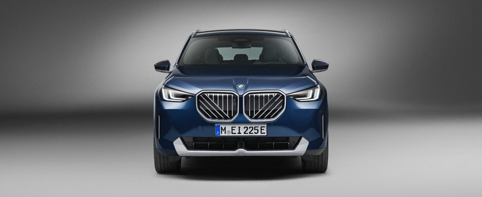 Imaginile care au starnit hohote de ras. Noua masina de la BMW are o grila frontala care arata ca si carcasa unui PC. Galerie foto completa Imaginile care au starnit hohote de ras. Noua masina de la BMW are o grila frontala care arata ca si carcasa unui PC. Galerie foto completa