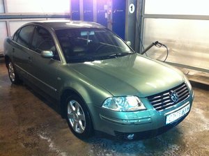 imi scoate fum negru negru la un passat ?