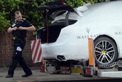 Imigranti descoperiti in Maserati-uri