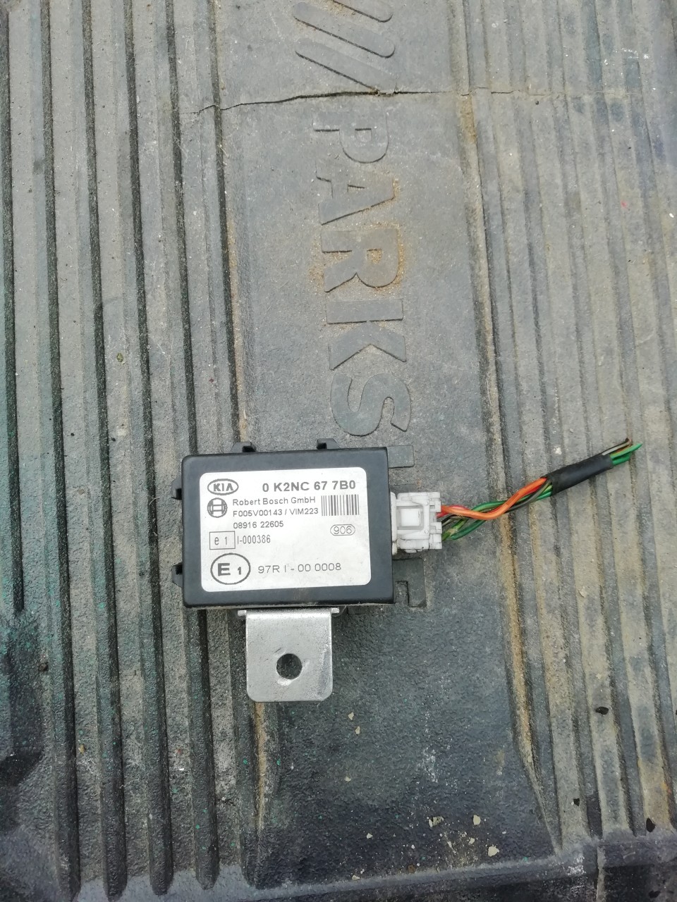 Imobilizator Kia CARENS 2 (FJ) an 2002 - 2006 cod 0K2NC677B0