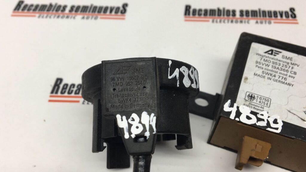 Imobilizator VOLKSWAGEN SHARAN 7M0953257F / 95VW 19A366 CB / 95VW19A366CB / 5WK4 776 / 5WK4776 / 7M0953254C / 5WK47717M0953257F / 95VW 19A366 CB / 95VW19A366CB / 5WK4 776 / 5WK4776 / 7M0953254C / 5WK4771