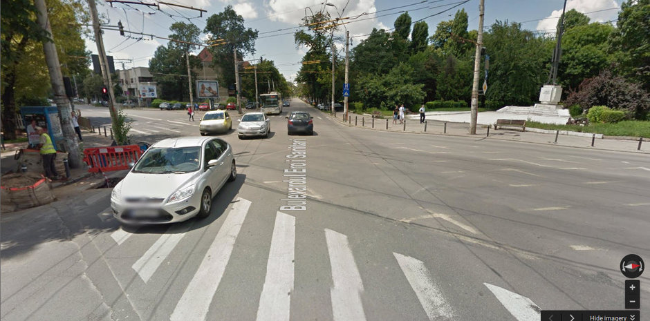 In Bucuresti s-a surpat carosabilul in zona Eroilor In Bucuresti s-a surpat carosabilul in zona Eroilor