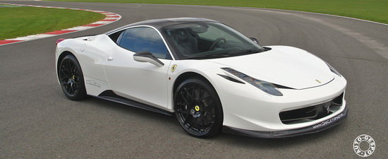 In cautarea perfectiunii: Oakley Design modifica noul Ferrari 458 Italia